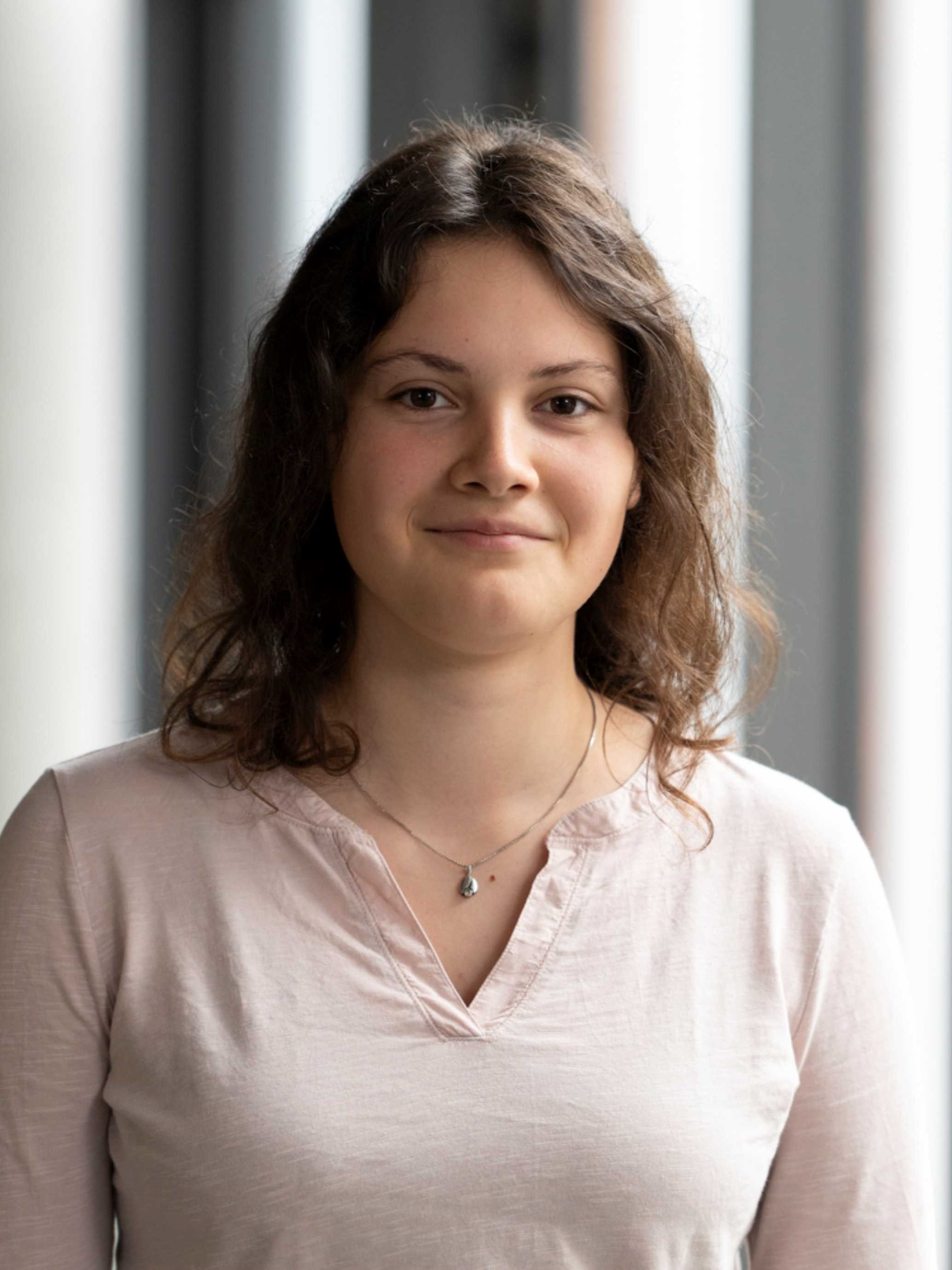 images/kontakt/001Mitarbeiter/0_Friederike_Opitz.jpg