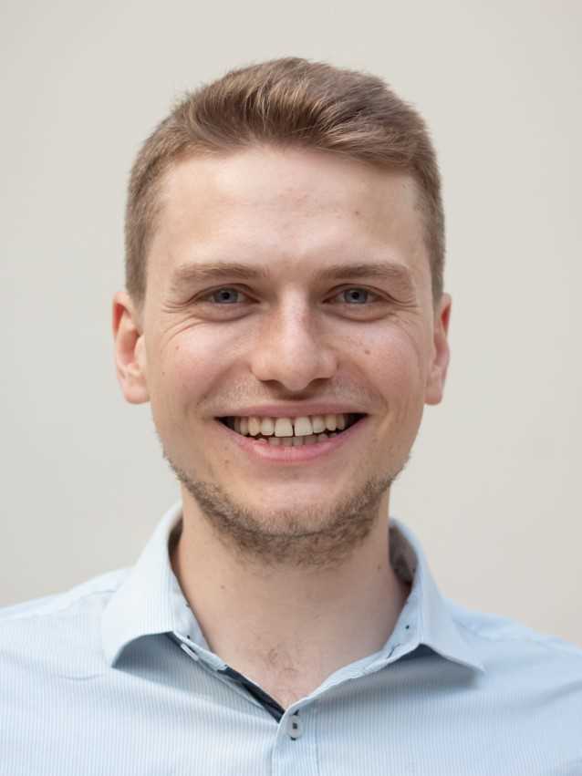 images/kontakt/001Mitarbeiter/Momme_Adami.jpg