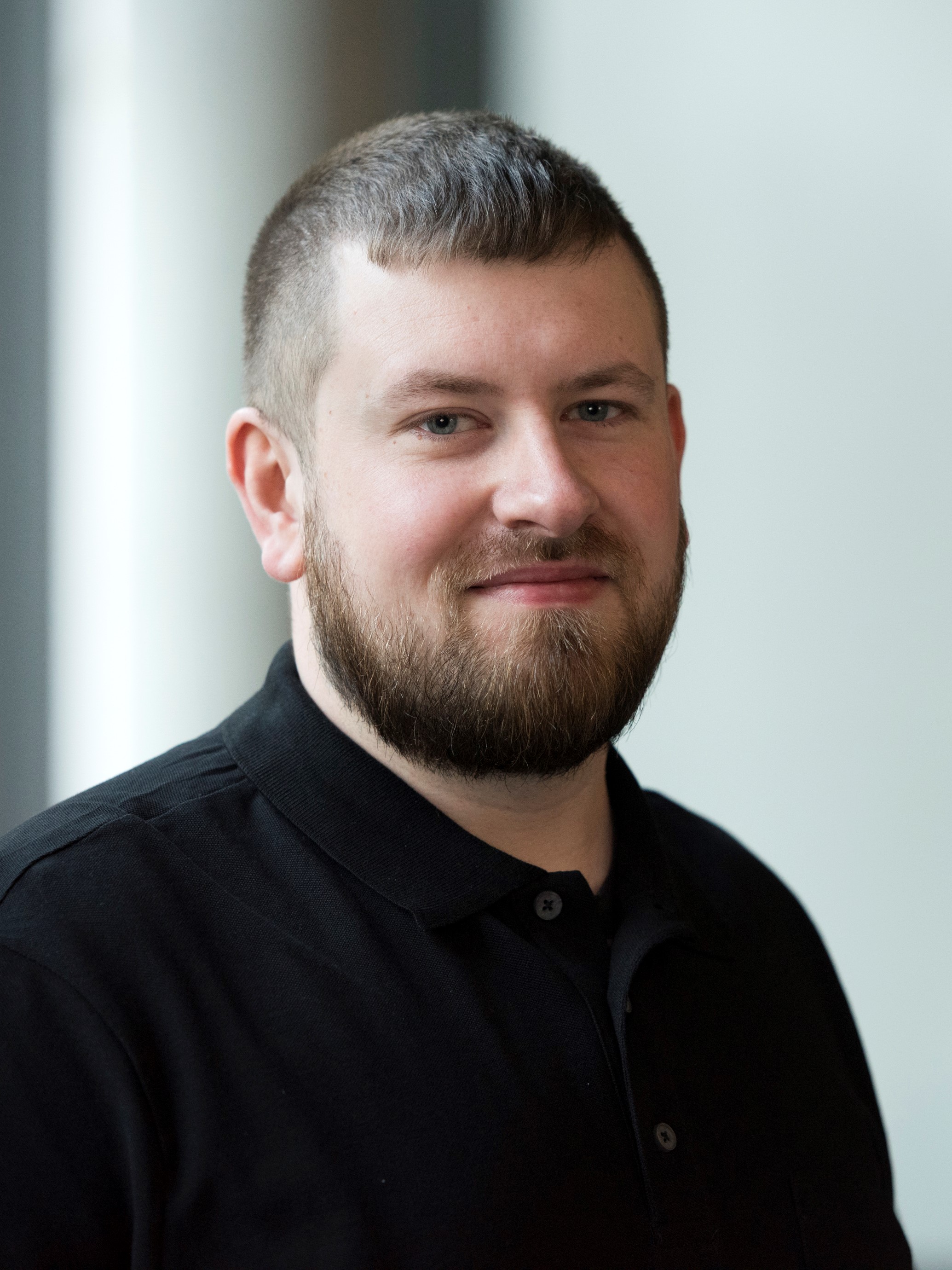 images/kontakt/001Mitarbeiter/team/Benjamin_Bartsch.jpg