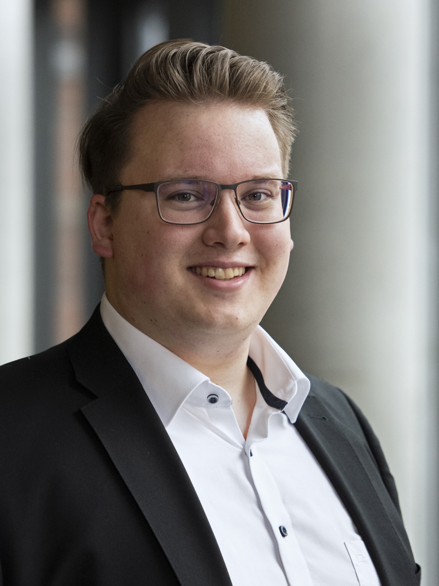 images/kontakt/001Mitarbeiter/team/Tobias_Renk.jpg